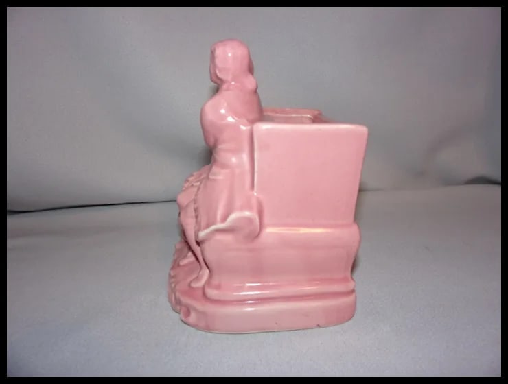 Vintage 1950s Victorian Couple Pink Pottery Planter - 5
