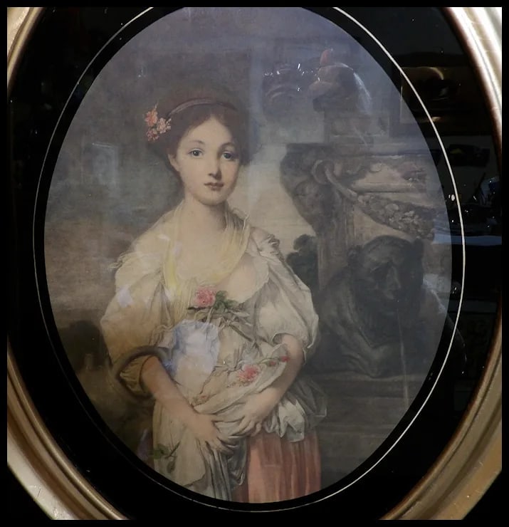 Antique Large Oval Gesso Frame with Reverse Painted Black Oval and English Print - 3