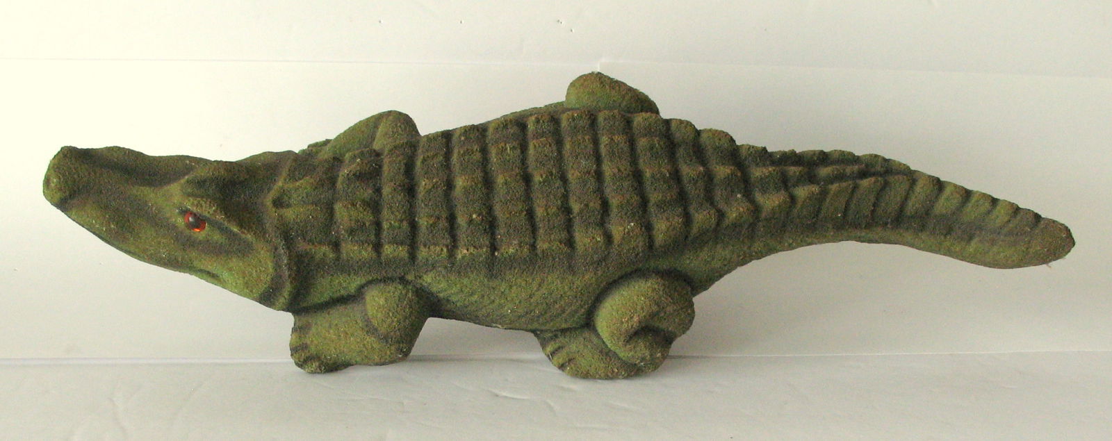 Vintage composition folk art alligator figure. - 3