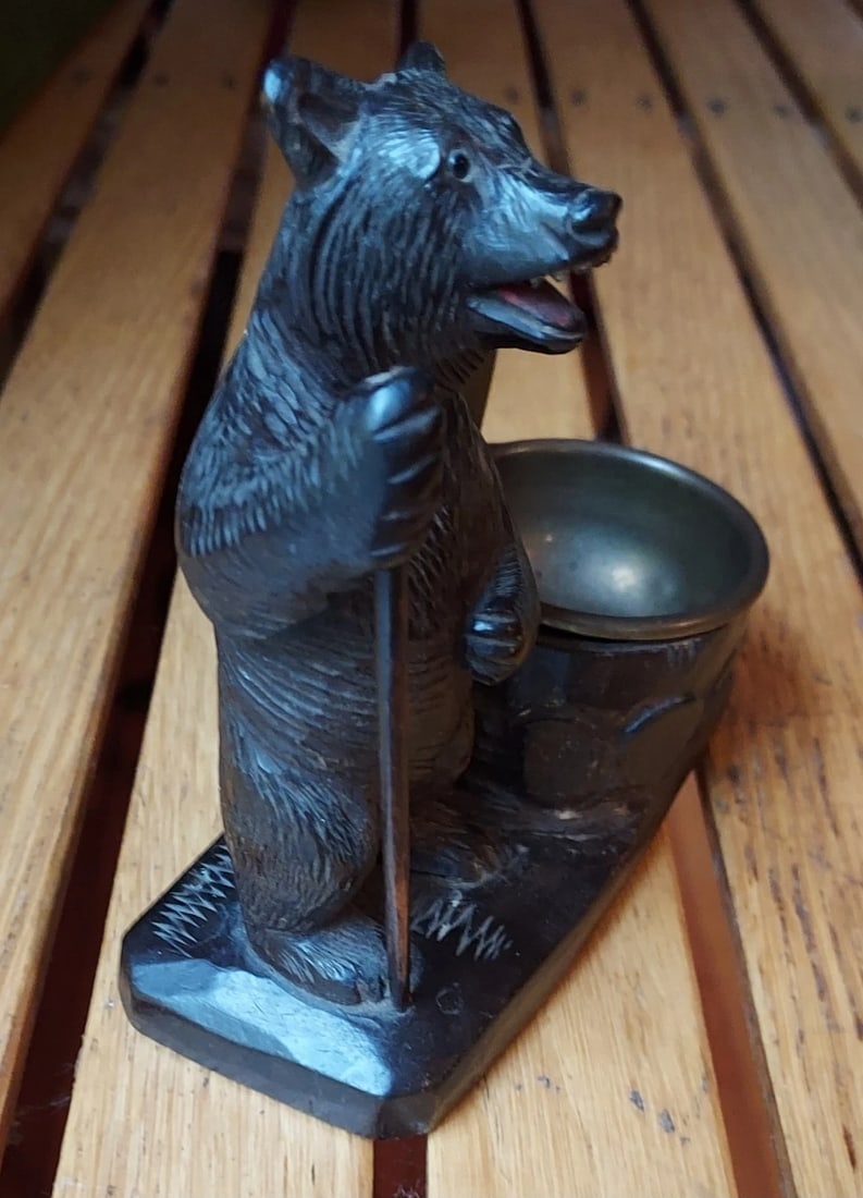 Antique Wood Carved Folk Art Black Forest Bear match holder change: Great looking piece in very good condition. The amount of detail in carving on this piece shows a sign of quality. Guessing before 1950, Has a great patina to it. . Measures 5". Shipping costs include