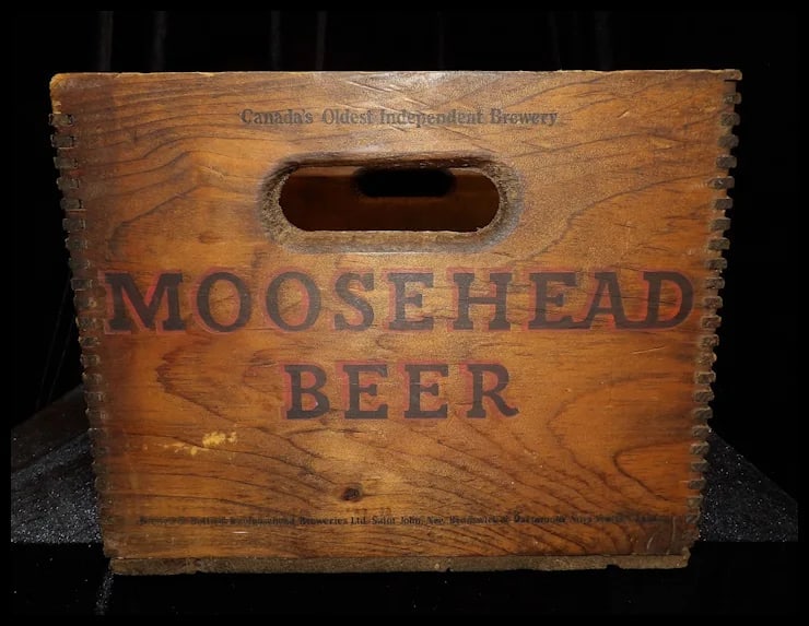 Vintage Moosehead Canadian Lager Beer Crate Dovetail Wood Box - 3