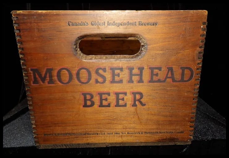 Vintage Moosehead Canadian Lager Beer Crate Dovetail Wood Box - 5