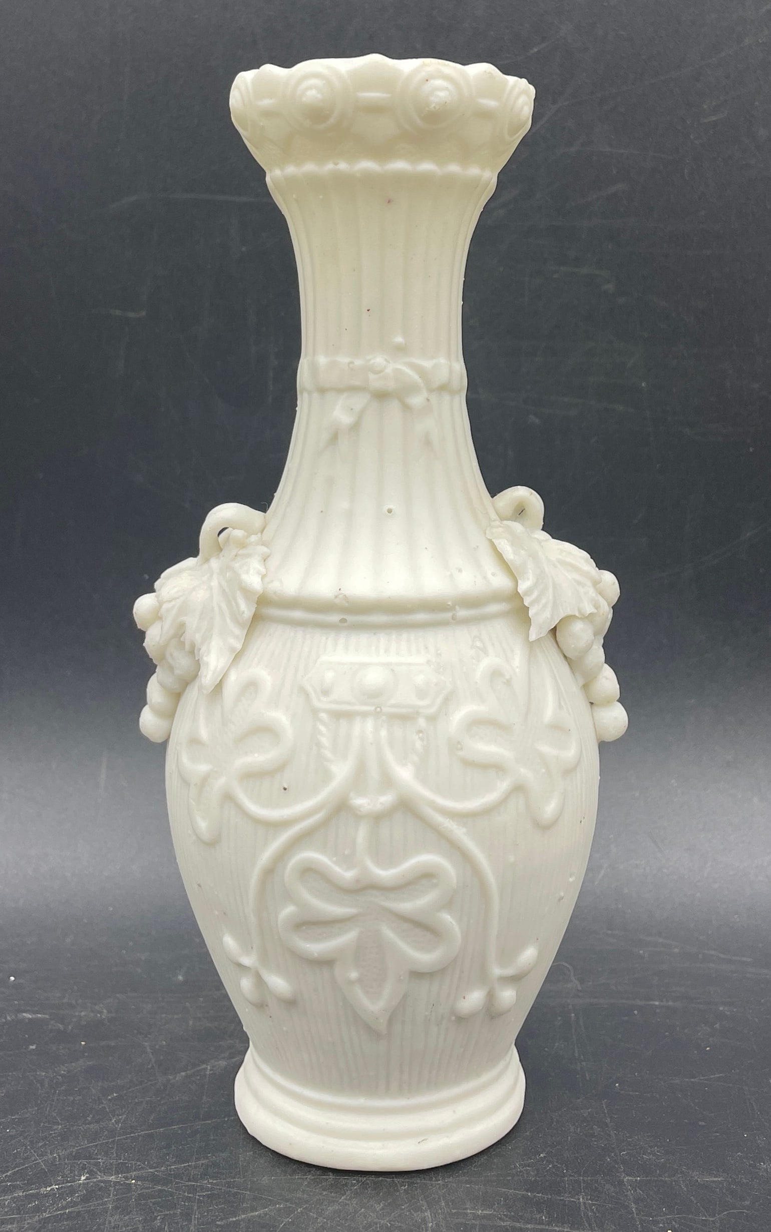 C.1850's Antique Bennington Parian Vase: Date/Period: 1847-1858 Dimension: approx 6 x 2.5 Material: porcelain ceramic Additional Information: 1847-1858 Bennington Parian Vase (illustrated in RC Barrett's book on porcelain) Shipping: Domestic