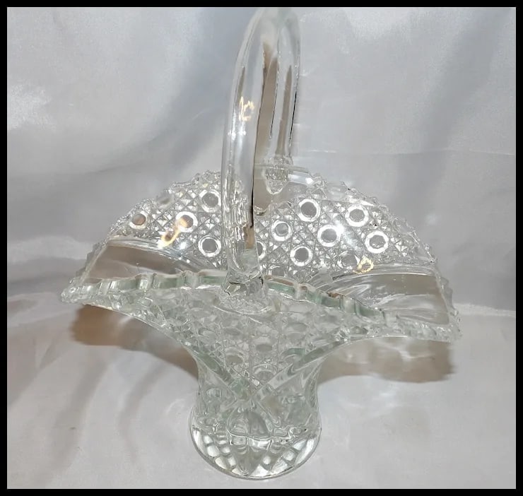 L. E. Smith Buttons and Daisy Brides Basket - 3