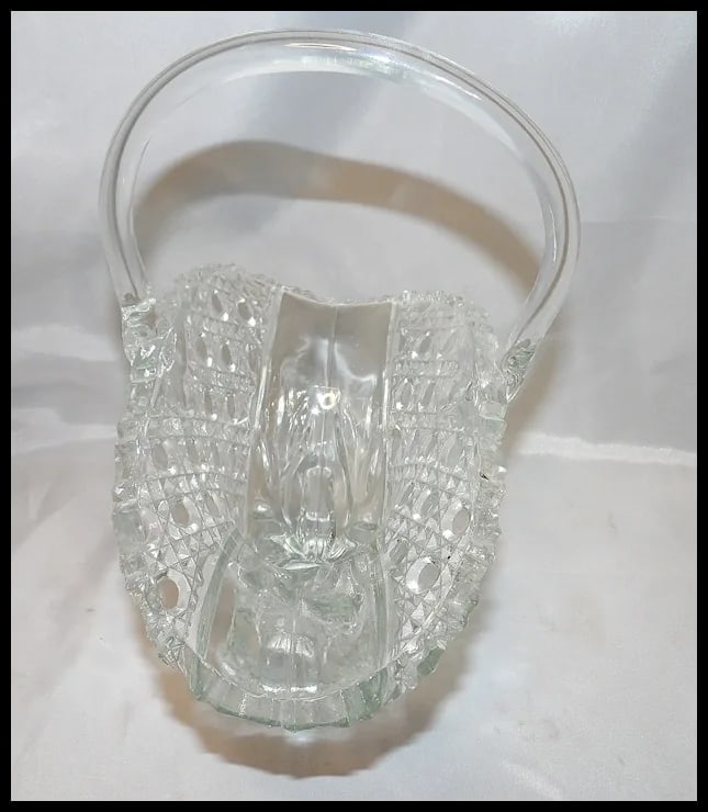 L. E. Smith Buttons and Daisy Brides Basket - 6