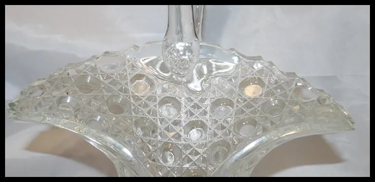 L. E. Smith Buttons and Daisy Brides Basket - 7