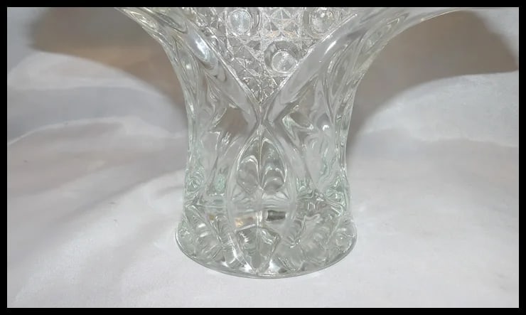 L. E. Smith Buttons and Daisy Brides Basket - 8