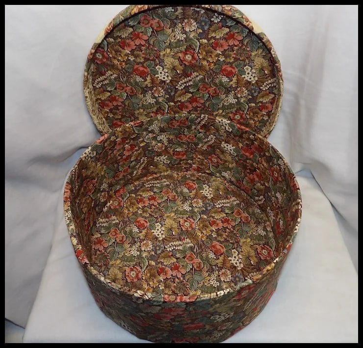 Folk Art Wood Round Storage Box Fabric Cover Inside and Out - 4