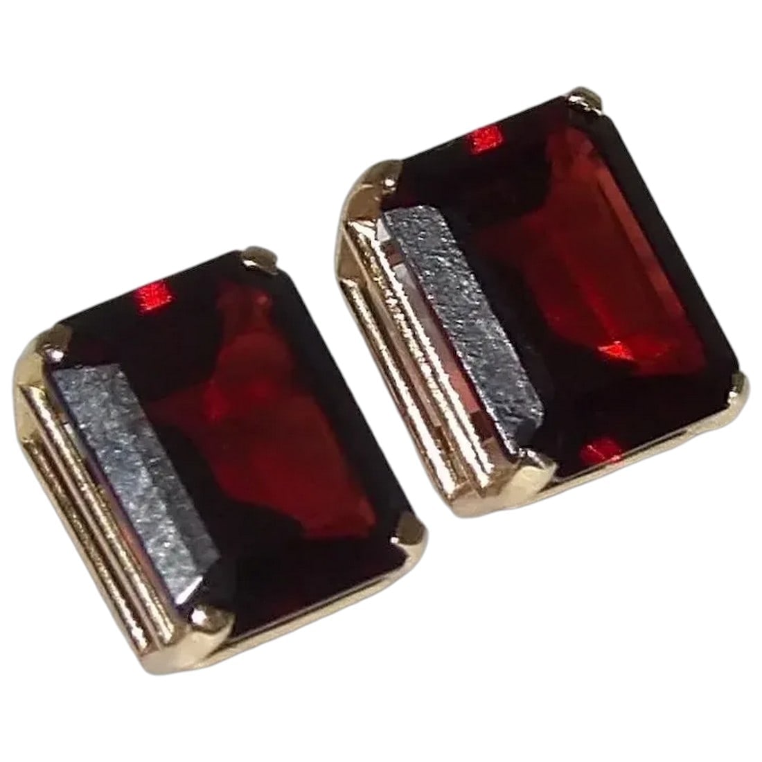 Pair of Garnet Stone Earrings in 14Kt Gold setting