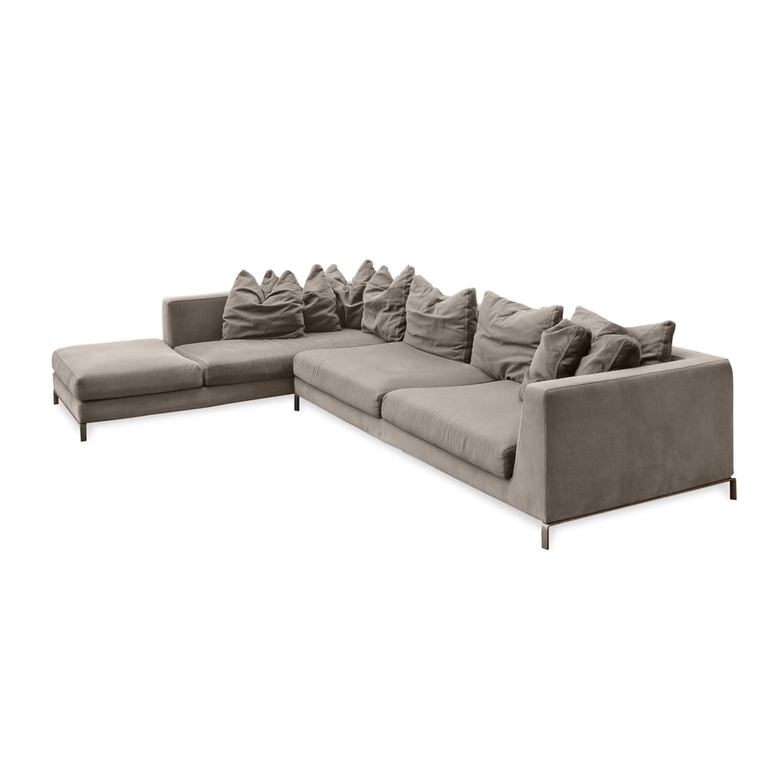 B&B Italia Ray Sectional Sofa by Antonio Citterio (Reupholstery Recommended): Title: B&B Italia Ray Sectional Sofa by Antonio Citterio (Reupholstery Recommended) Description: Introducing the B&B Italia Ray Sectional Sofa by Antonio Citterio, a stunning piece that epitomizes lux
