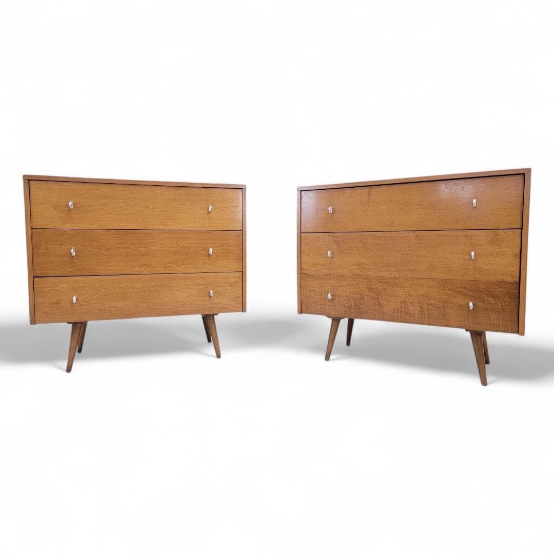 Mid Century Modern Chest of Drawers Paul McCobb for Planner Group - Pair: Mid Century Modern Chest of Drawers Paul McCobb for Planner Group - Pair This Mid Century Modern Chest of Drawers, designed by Paul McCobb for the Winchedon Planner Group, exemplifies timeless eleganc