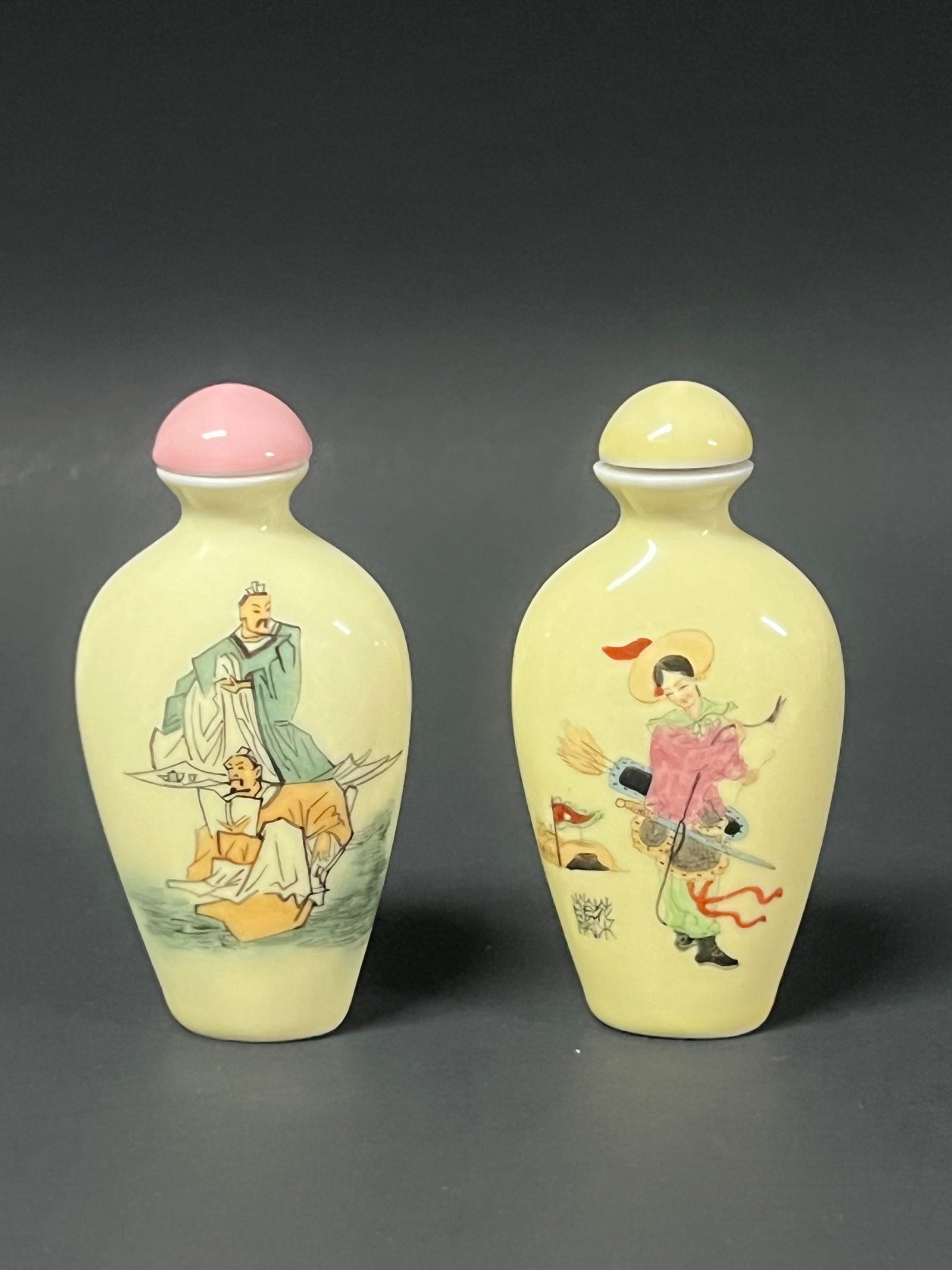 Late 20th Century Chinese Porcelain Snuff Bottle Set of 2: Title: Late 20th Century Chinese Porcelain Snuff Bottle Set of 2 Date/Period: Late 20th Century Description: Chinese Art Porcelain Snuff Bottle Materials: Porcelain Size: 3'' h x 2" w Reserve: $30.00