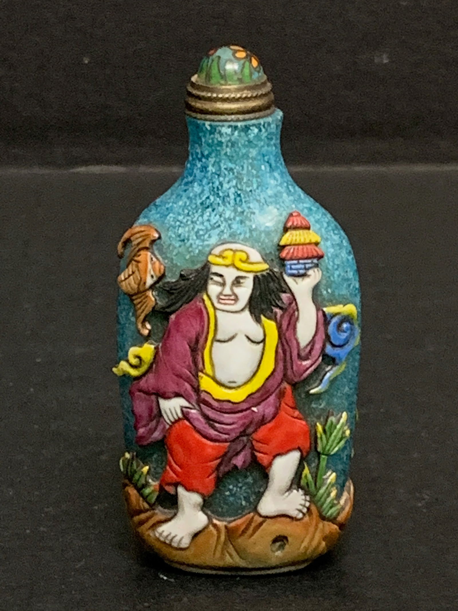 Late 20th Century Chinese Peking Glass Overlay Snuff Bottle: Title: Late 20th Century Chinese Peking Glass Overlay Snuff Bottle Date/Period: Late 20th Century Description: Chinese Art Peking Glass Overlay Snuff Bottle Materials: Peking Glass Size: 3" h x 2" w R