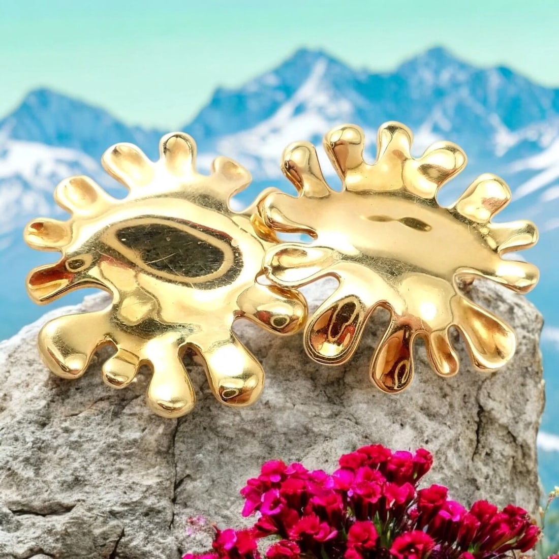 Authentic! Tiffany & Co Cummings 18k Yellow Gold Nickelodeon Abstract Earrings: Authentic! Tiffany & Co Cummings 18k Yellow Gold Nickelodeon Abstract Earrings About This Piece: Featuring iconic artistry, Tiffany & Co Cummings 18k Yellow Gold Nickelodeon Abstract Earrings embody p