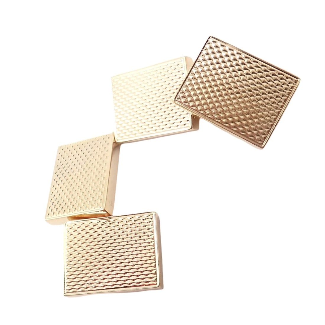 Rare! Authentic Van Cleef & Arpels 18k Yellow Gold Vintage Rectangle Cufflinks: Rare! Authentic Van Cleef & Arpels 18k Yellow Gold Vintage Rectangle Cufflinks About This Piece: Metal: 18k Yellow Gold Measurements: W 11mm x L 14mm x d 22mm Weight: 18.7 grams Stones: NONE Hallmarks