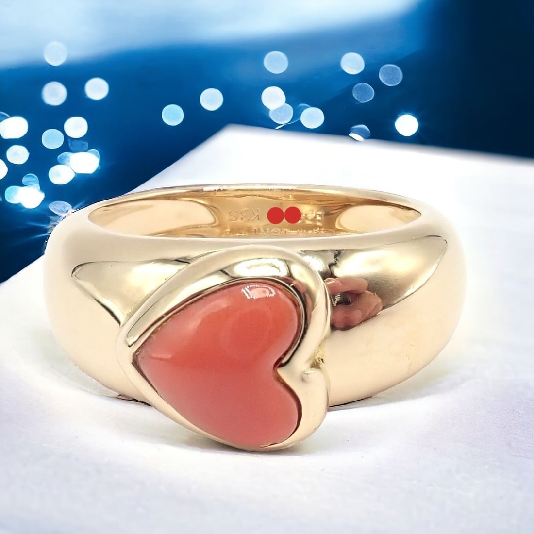 Rare! Authentic Van Cleef & Arpels 18k Yellow Gold Coral Heart Ring sz 4.5: Rare! Authentic Van Cleef & Arpels 18k Yellow Gold Coral Heart Ring sz 4.5 Rare! Authentic Van Cleef & Arpels 18k Yellow Gold Coral Heart Ring sz 4.5 Product Description About This Piece: This rare, a