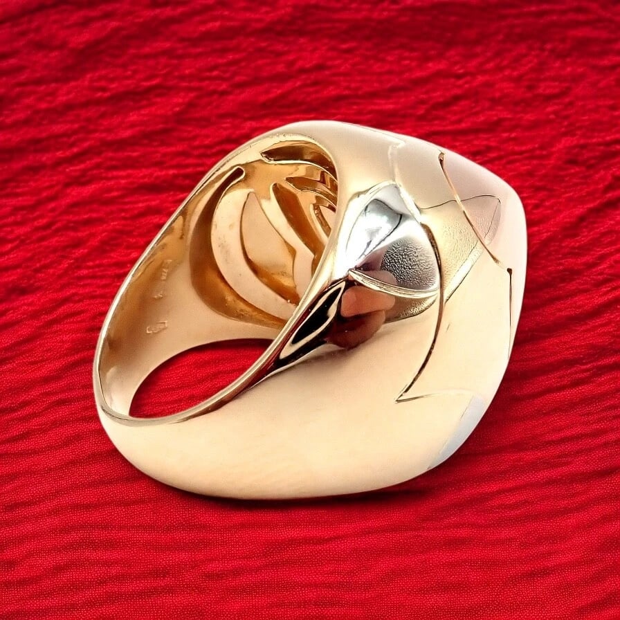 Authentic! Bvlgari Bulgari 18k Yellow White Rose Gold Tricolor Pyramid Ring sz 6: This authentic, rare Bvlgari Pyramid Ring showcases exquisite craftsmanship in 18k yellow, white, and rose gold. A striking tri-color design, the ring features bold geometric pyramid accents, embodyin