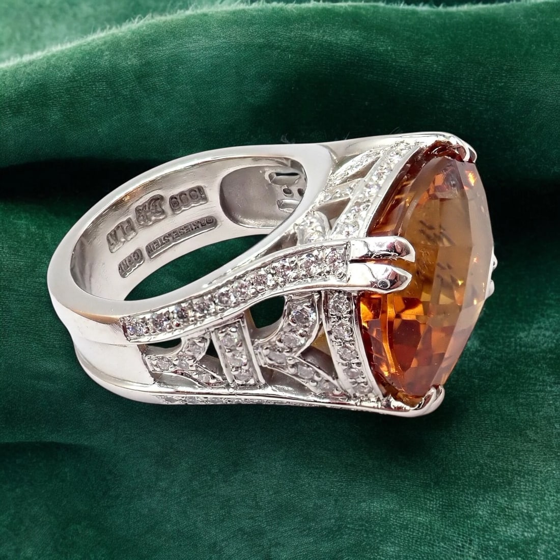 Kieselstein Cord Platinum 2.5ct Diamond Golden Citrine Cockatil Ring 1999 sz 6.5: This 1999 Kieselstein-Cord platinum cocktail ring showcases approximately 2.5 carats of diamonds surrounding a radiant large golden citrine. Its sleek, modernist design combines bold geometric lines w