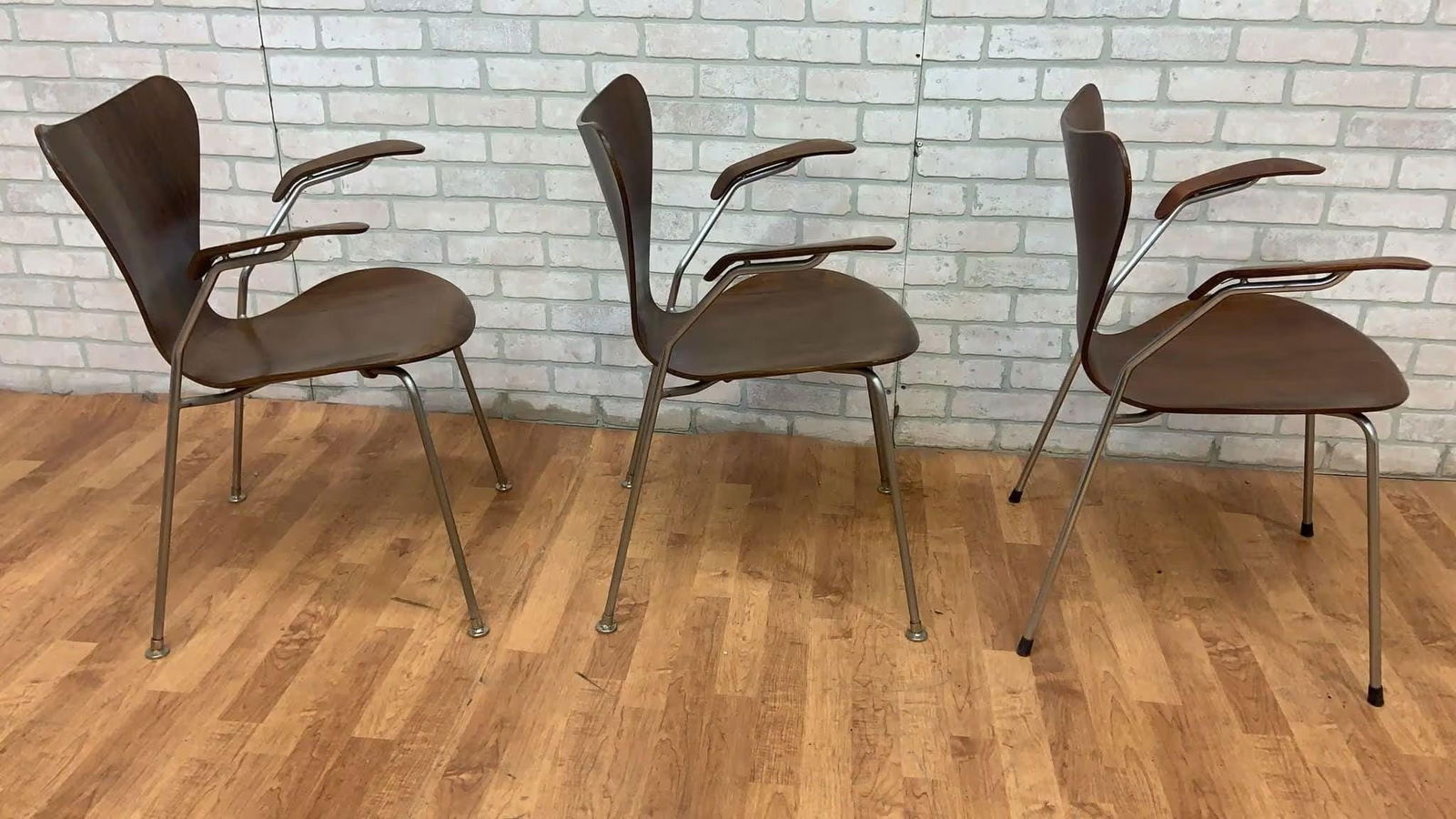 Mid Century Modern Series 7 Butterfly Teak Chairs by Arne Jacobsen - Set of 3 - 4