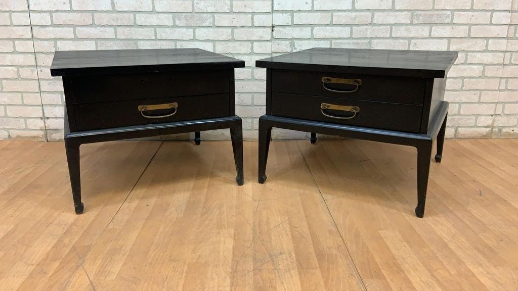 Vintage Mid Century Modern American of Martinsville Side Tables/Nightstand - Pair: Title: Vintage Mid Century Modern American of Martinsville Side Tables/Nightstand - Pair Description: Materials: Wood, brass, metal, lacquer Vintage Mid Century Modern American of Martinsville Side Ta