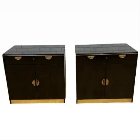 Mid Century Modern Black Lacquer and Brass Sideboard Credenza by John Widdicomb: Title: Mid Century Modern Black Lacquer and Brass Sideboard Credenza by John Widdicomb Description: Vintage Mid Century Modern Black Lacquer and Brass Sideboard Credenza by John Widdicomb This Vintage