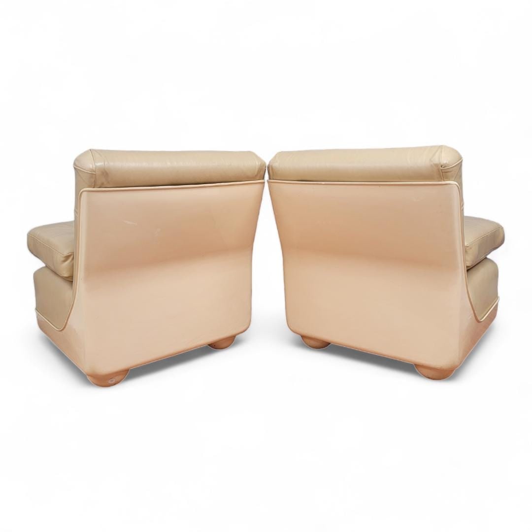 Mid Century Modern Mario Bellini Style Fiberglass Shell Modular Lounge Chairs in Edelman Leather - - 6