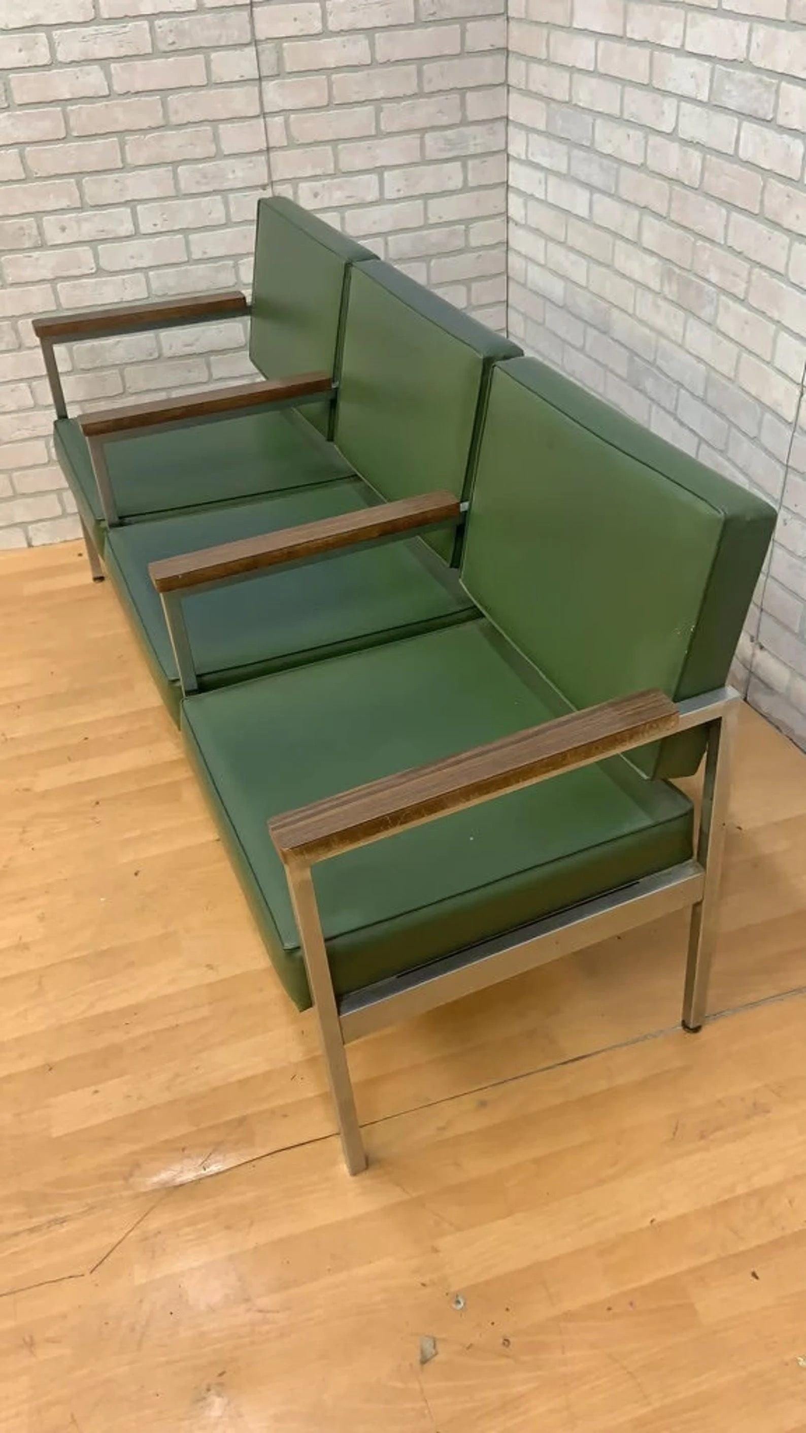 Mid Century Modern Knoll Style Bench in Green - 3