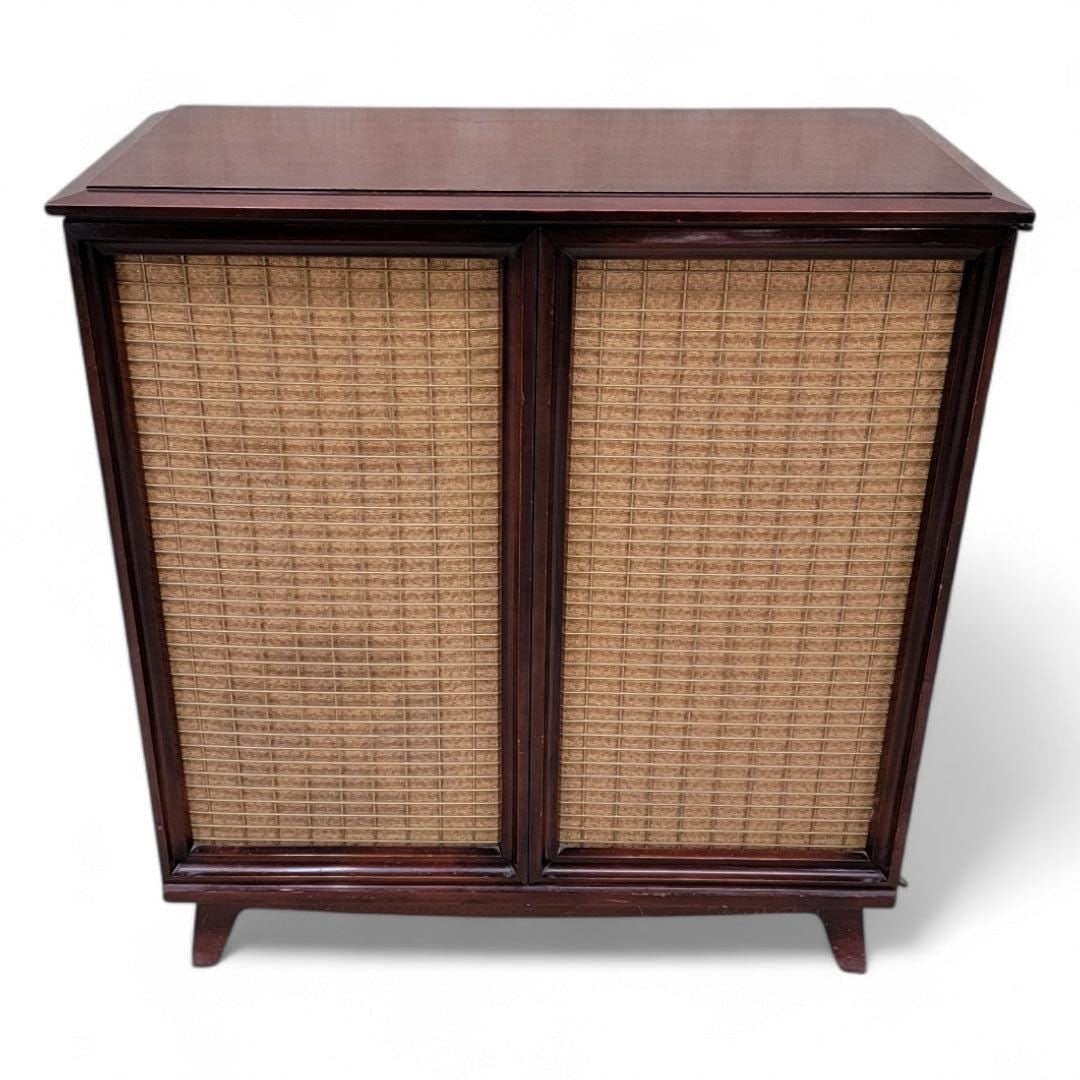 Mid Century Modern Silvertone High Fidelity Record Player/Radio Console: Title: Mid Century Modern Silvertone High Fidelity Record Player/Radio Console Description: Mid Century Modern Silvertone Custom High Fidelity Record Player/Radio Console This Sears Silvertone Record