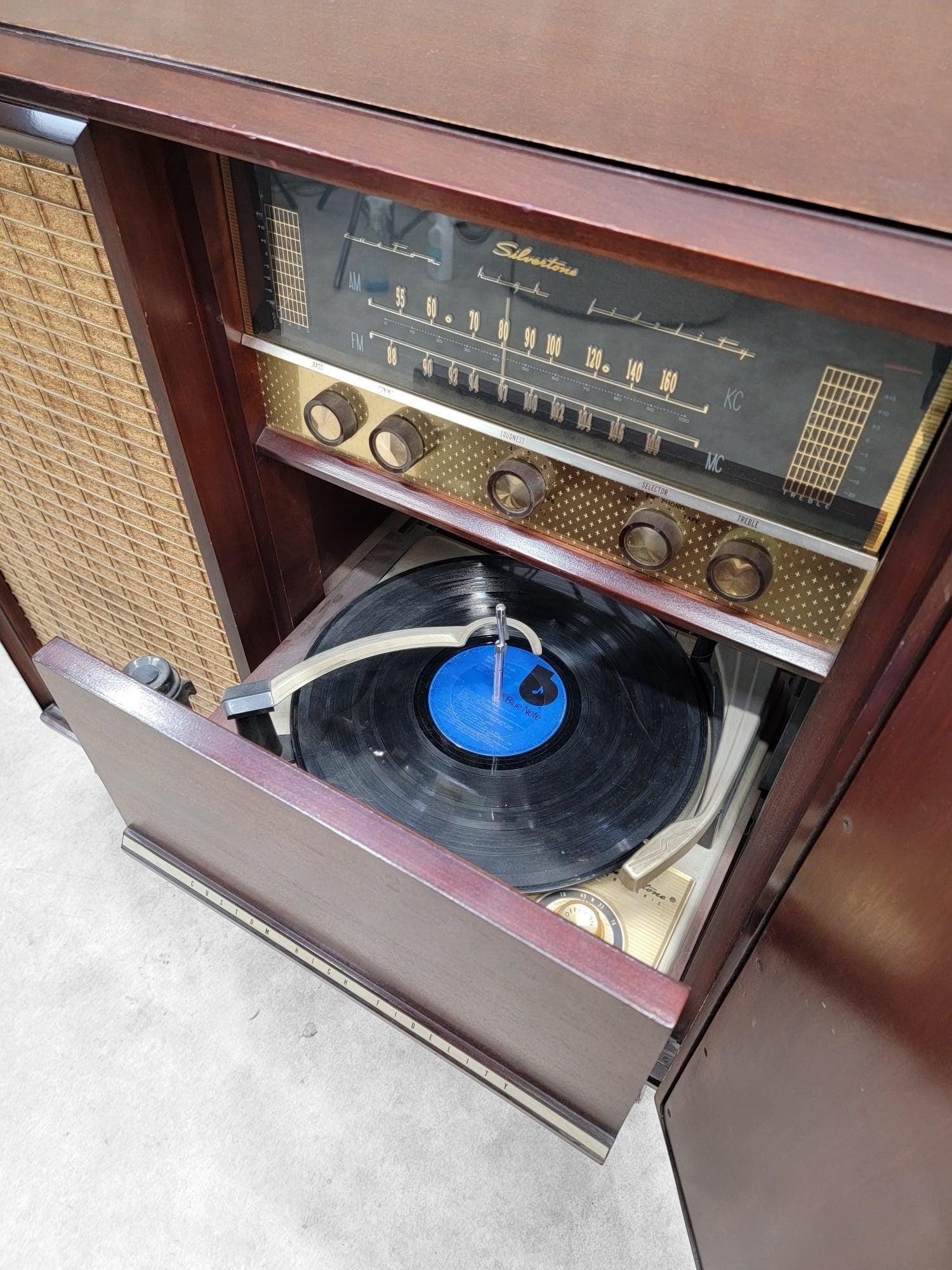 Mid Century Modern Silvertone High Fidelity Record Player/Radio Console - 8