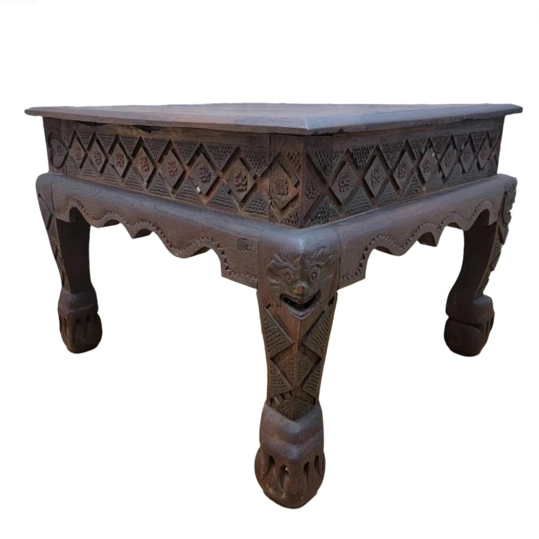 Antique East Indian Teak Wood Square Side Table with Carved Legs and Apron: Title: Antique East Indian Teak Wood Square Side Table with Carved Legs and Apron Description: Antique East Indian Teak Wood Square Side Table with Carved Legs and Apron A unique square table with car