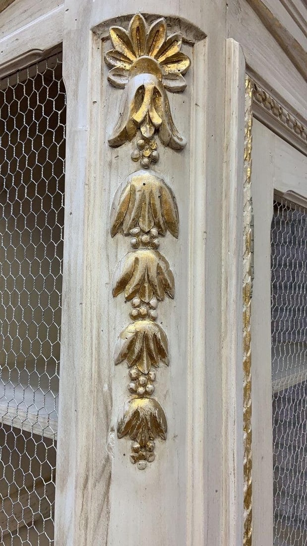 Vintage Parisian Carved White and Gold-Leaf Display/Curio Cabinet - 10
