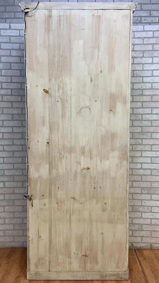 Vintage Parisian Carved White and Gold-Leaf Display/Curio Cabinet - 4