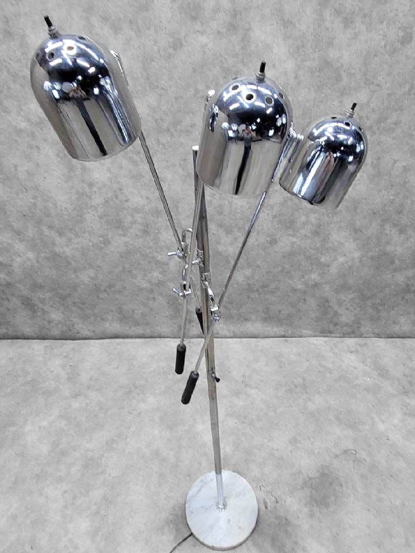 Vintage Italian Mid Century Modern Chrome and Marble Triennale Floor Lamp for Arredoluce - 5
