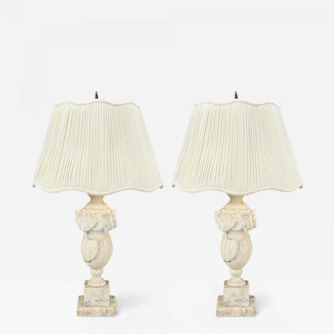 Italian Neoclassical, Marble, Alabaster, Brass, Table Lamps, Italy, 1940s: Title: Italian Neoclassical, Marble, Alabaster, Brass, Table Lamps, Italy, 1940s Description: Italian Neoclassical, Marble, Alabaster, Brass, Table Lamps, Italy, 1940s Pair of marble and alabaster Neo