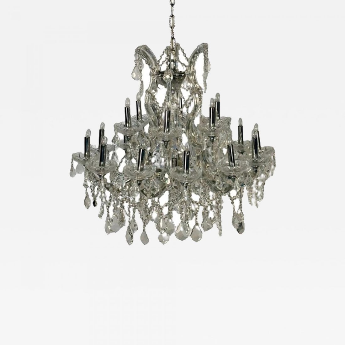 Venetian Style Crystal Chandelier, 19 Light: Title: Venetian Style Crystal Chandelier, 19 Light Description: Venetian Style Chandelier Having 19 Lights, Crystal and Chrome A decorative and finely cut crystal chandelier having 12 lighted arms on