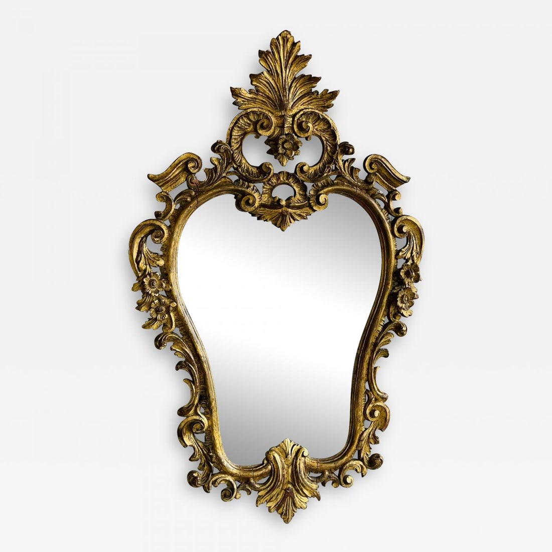 Italian Gilt Wood Wall or Console Mirror. Pier, Commode Mirror: Title: Italian Gilt Wood Wall or Console Mirror. Pier, Commode Mirror Description: Italian Gilt Wood Wall or Console Mirror. Pier, Commode Mirror Having an oval carved wood frame of gilt design featur