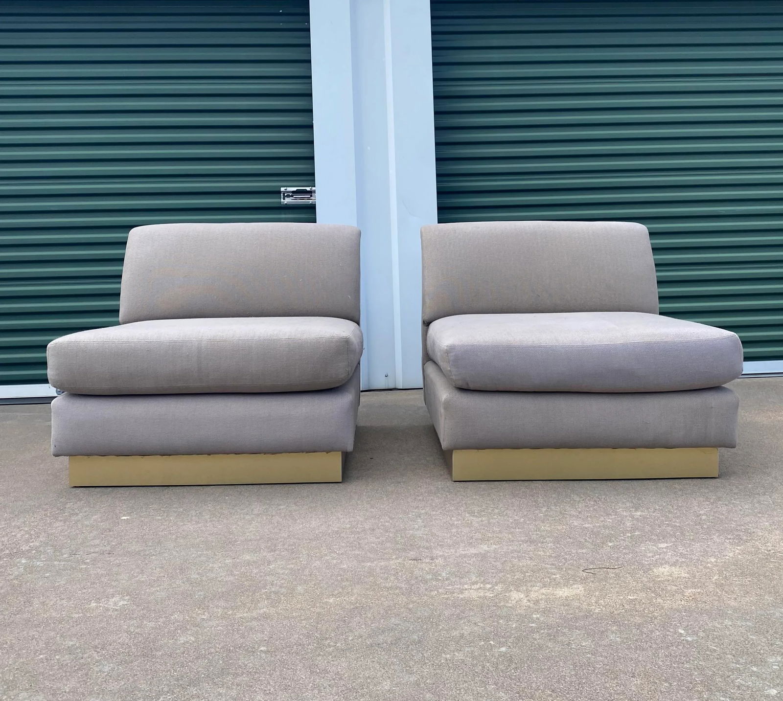 Sectional Sofa With Brass Plinth Base - 15