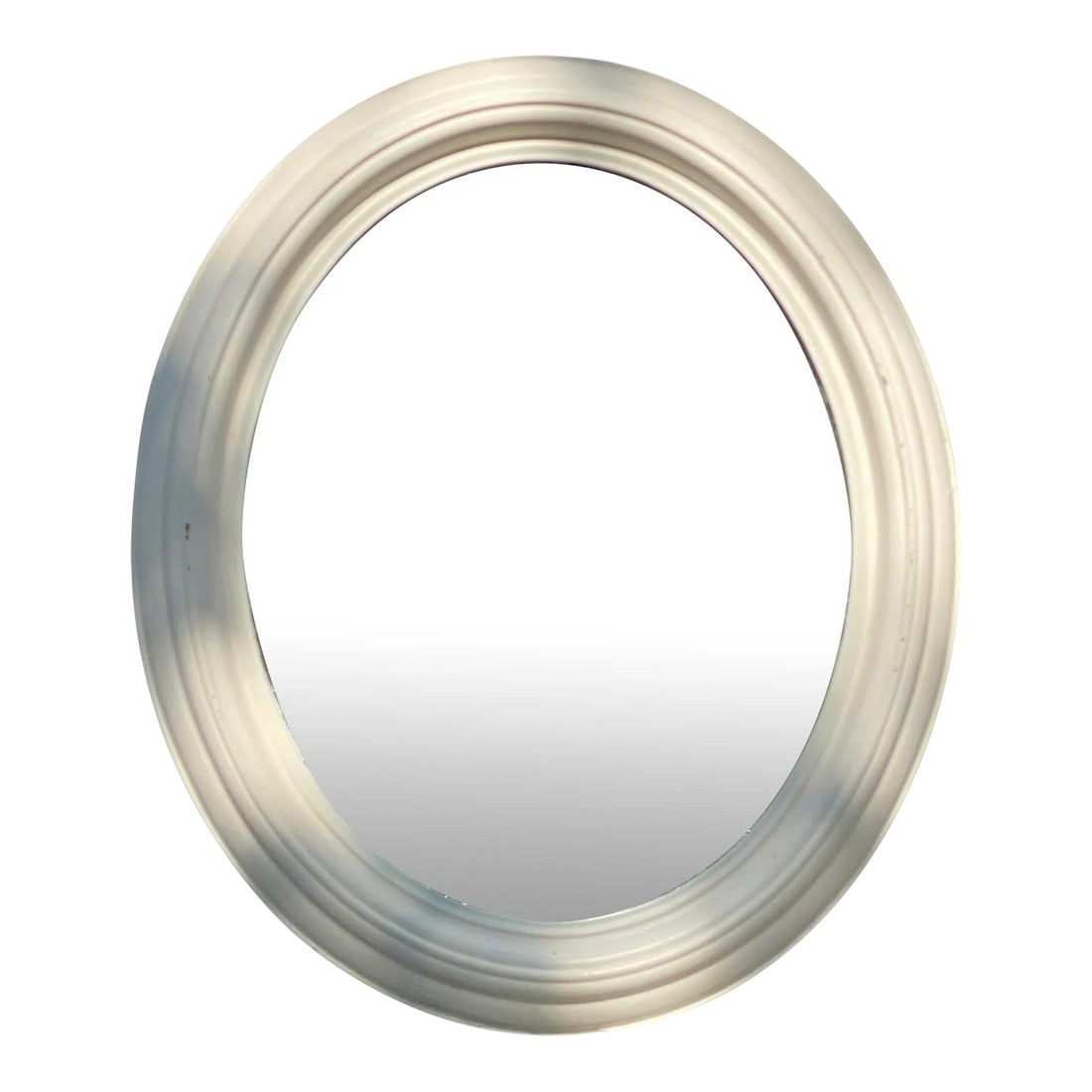 Vintage White Seid Products White Painted Framed Large Oval Wall Mirror: Add a touch of vintage charm to your space with this lovely Vintage White Seid Products White Painted Framed Large Oval Wall Mirror. Featuring a shabby chic aesthetic, this mirror is in Very Good prel