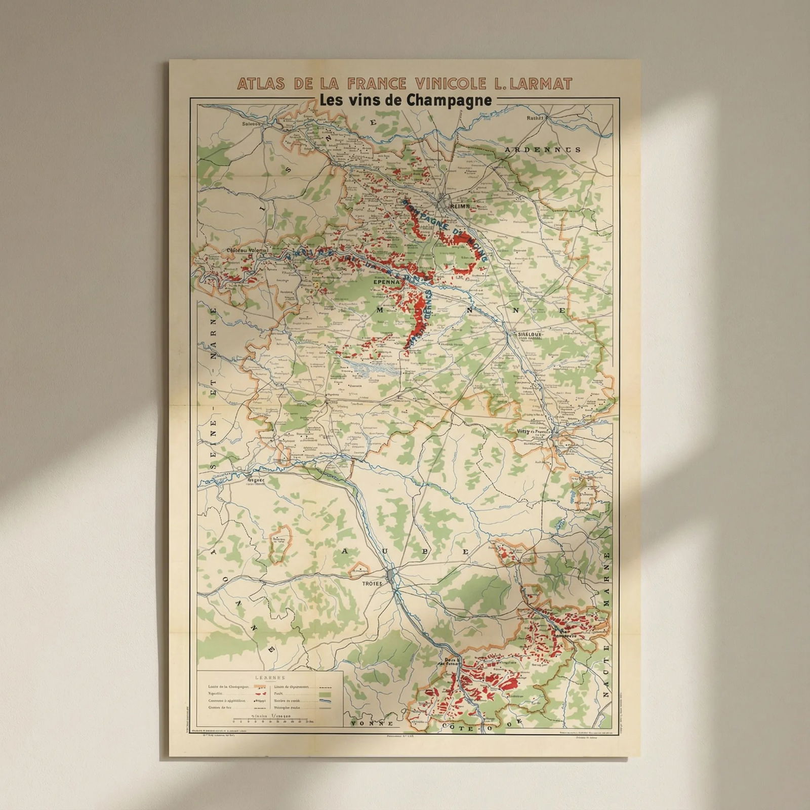 CHAMPAGNE WINE/VINS MAP Carte Générale showing vignobles vineyards. LARMAT 1944: Title: CHAMPAGNE WINE/VINS MAP Carte Générale showing vignobles vineyards. LARMAT 1944 Description: "Les Vins de Champagne"' (Atlas de la France Vinicole L. Larmat). This large map of the Ch