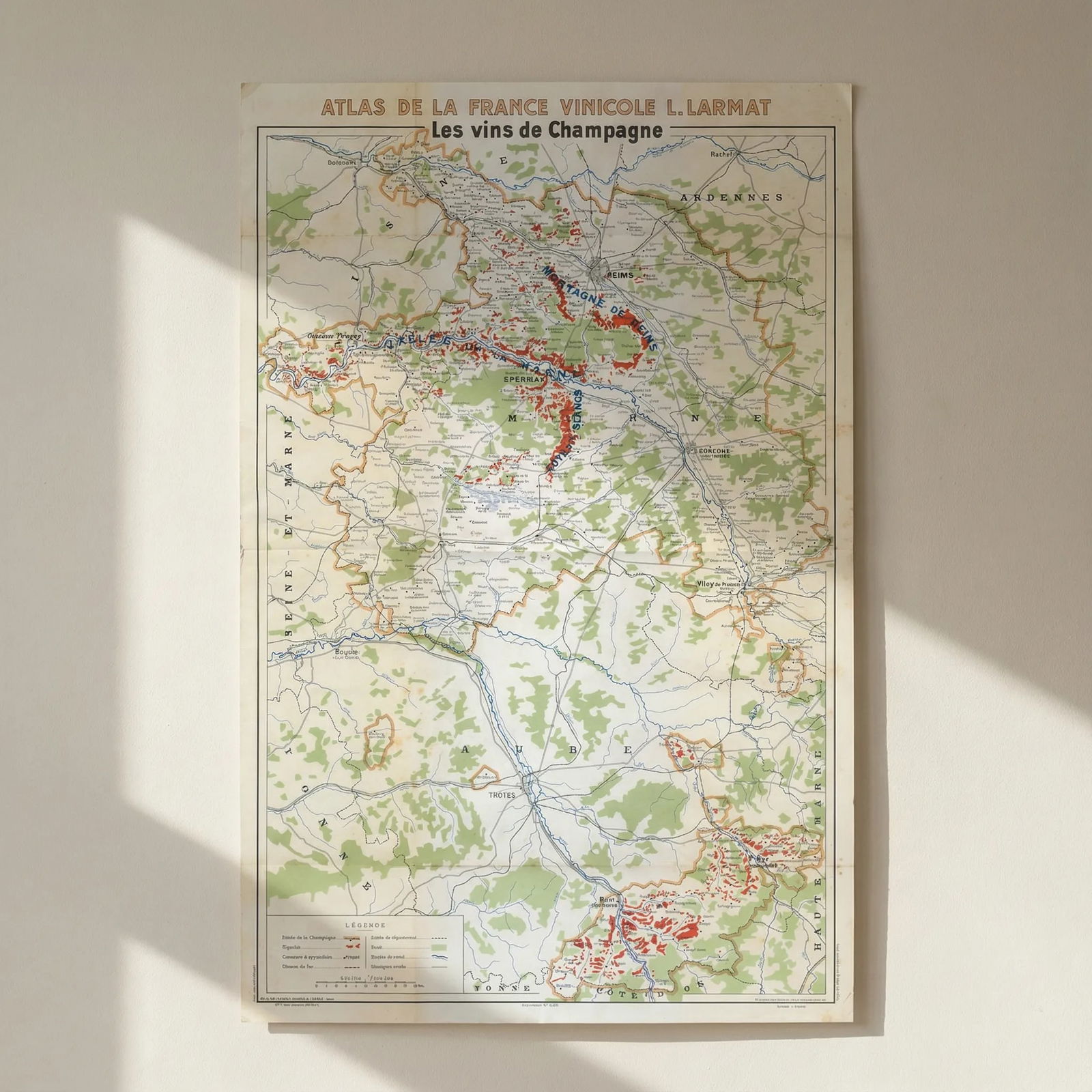 CHAMPAGNE VINS/WINE MAP Carte Générale showing vineyards vignobles. LARMAT 1944: Title: CHAMPAGNE VINS/WINE MAP Carte Générale showing vineyards vignobles. LARMAT 1944 Description: "Les Vins de Champagne"' (Atlas de la France Vinicole L. Larmat). This large map of the Ch