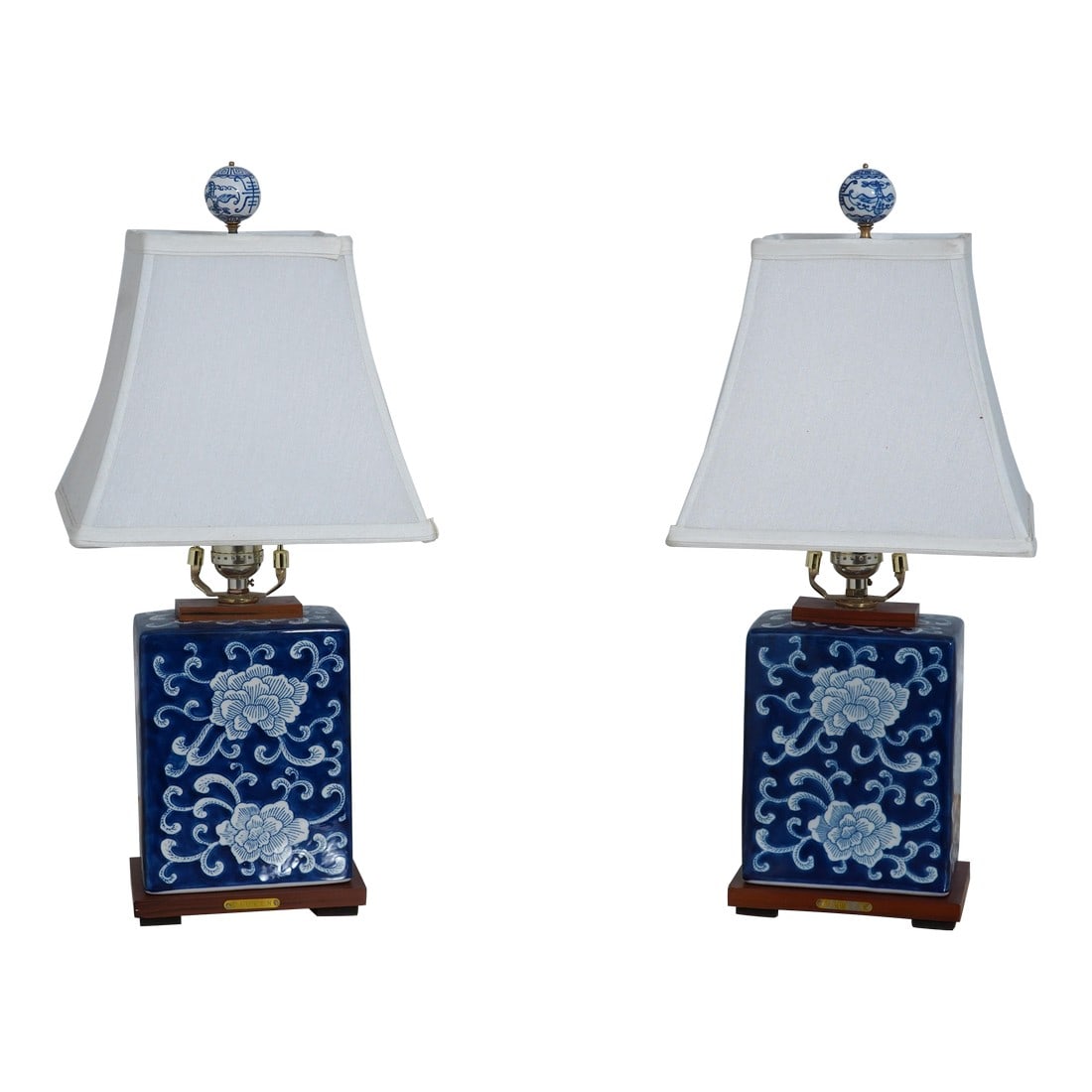 Lauren Ralph Lauren Chinoiserie Blue & White Table Lamps - a Pair (1 of 12)