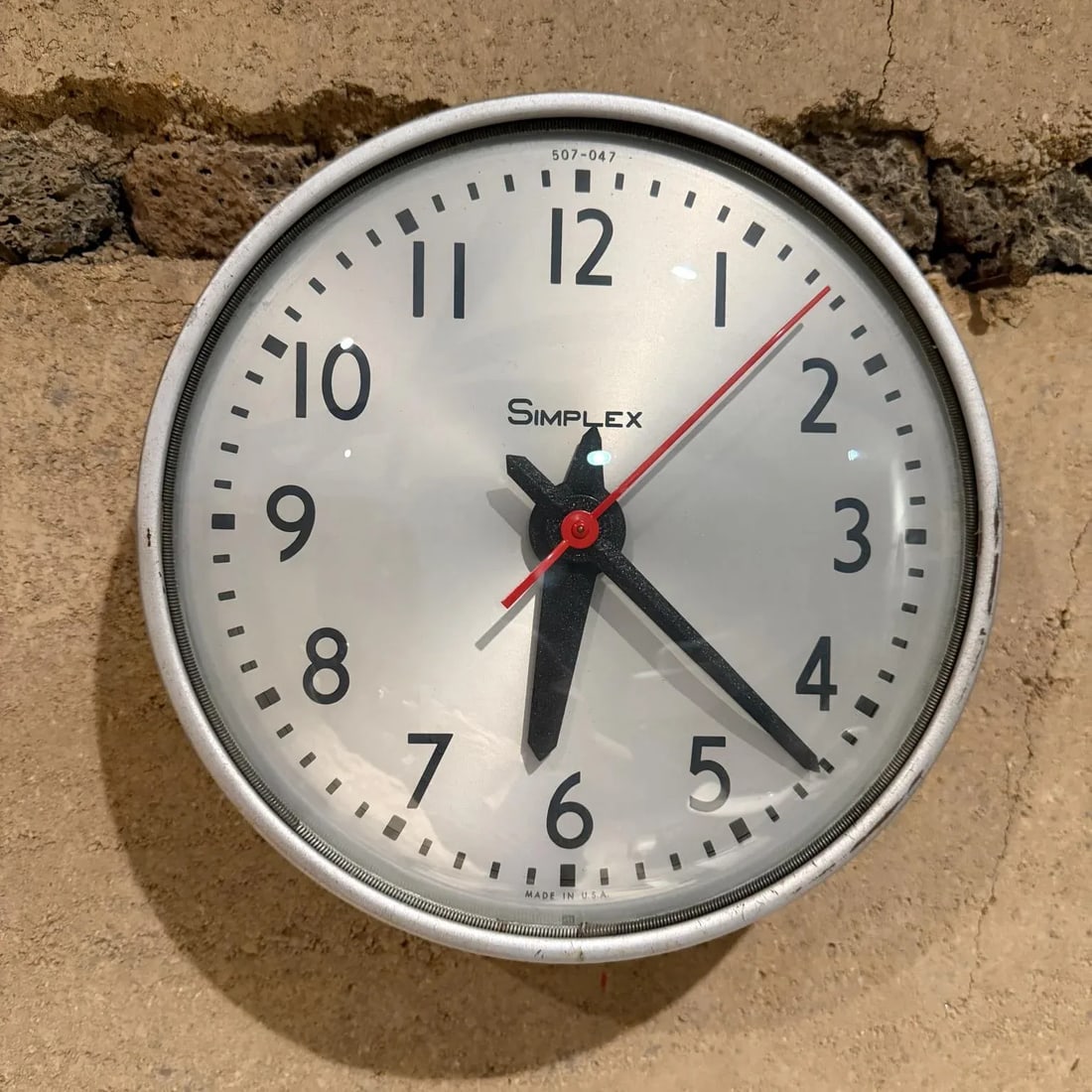 Mid Century Simplex Round Electric Wall Clock - 4