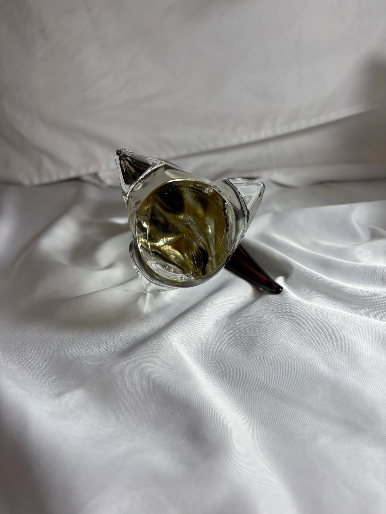 Murano Vintage Purple Bird With White Feathering Details on a Clear Glass Pedestal - 4