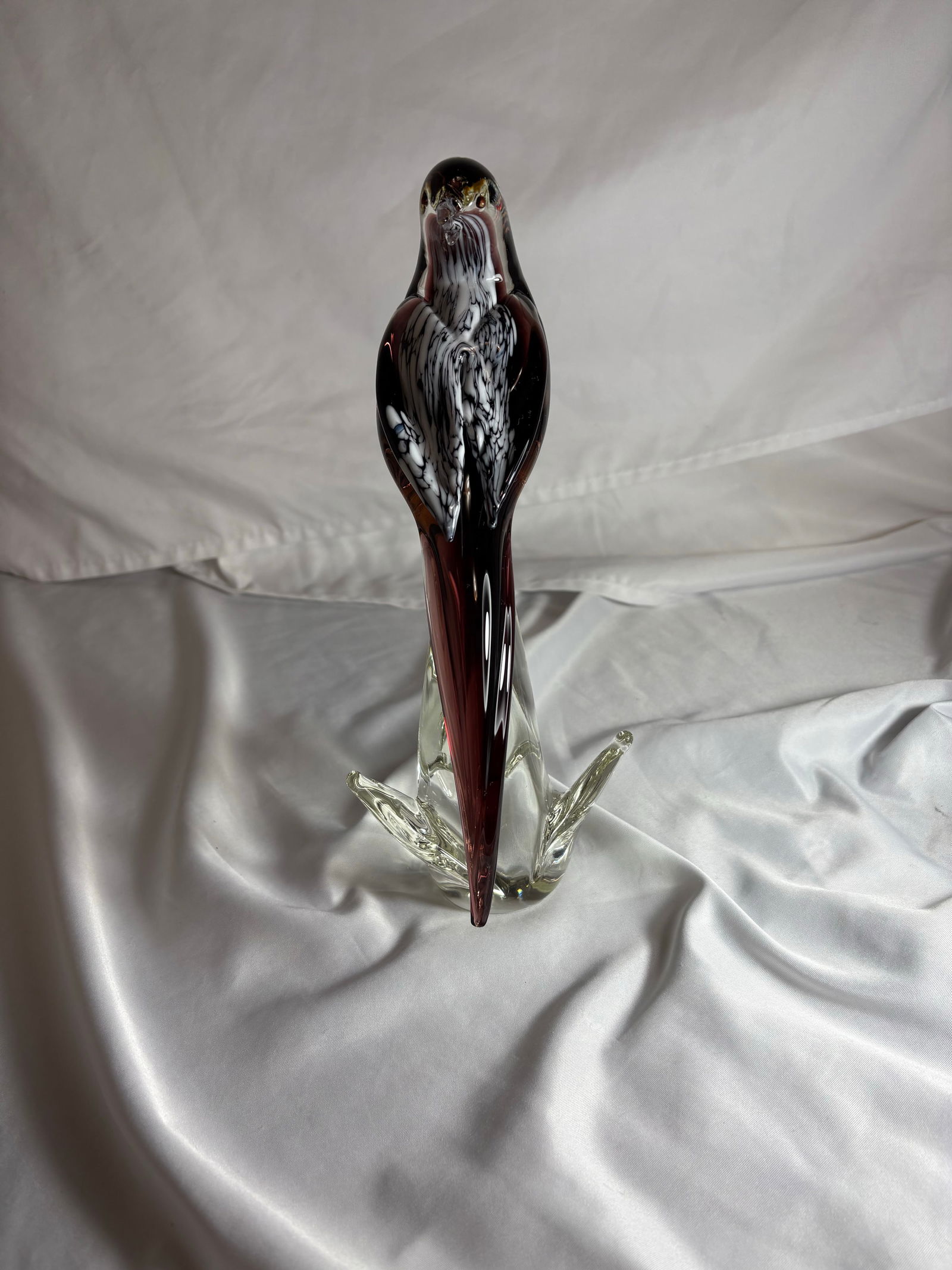 Murano Vintage Purple Bird With White Feathering Details on a Clear Glass Pedestal - 5