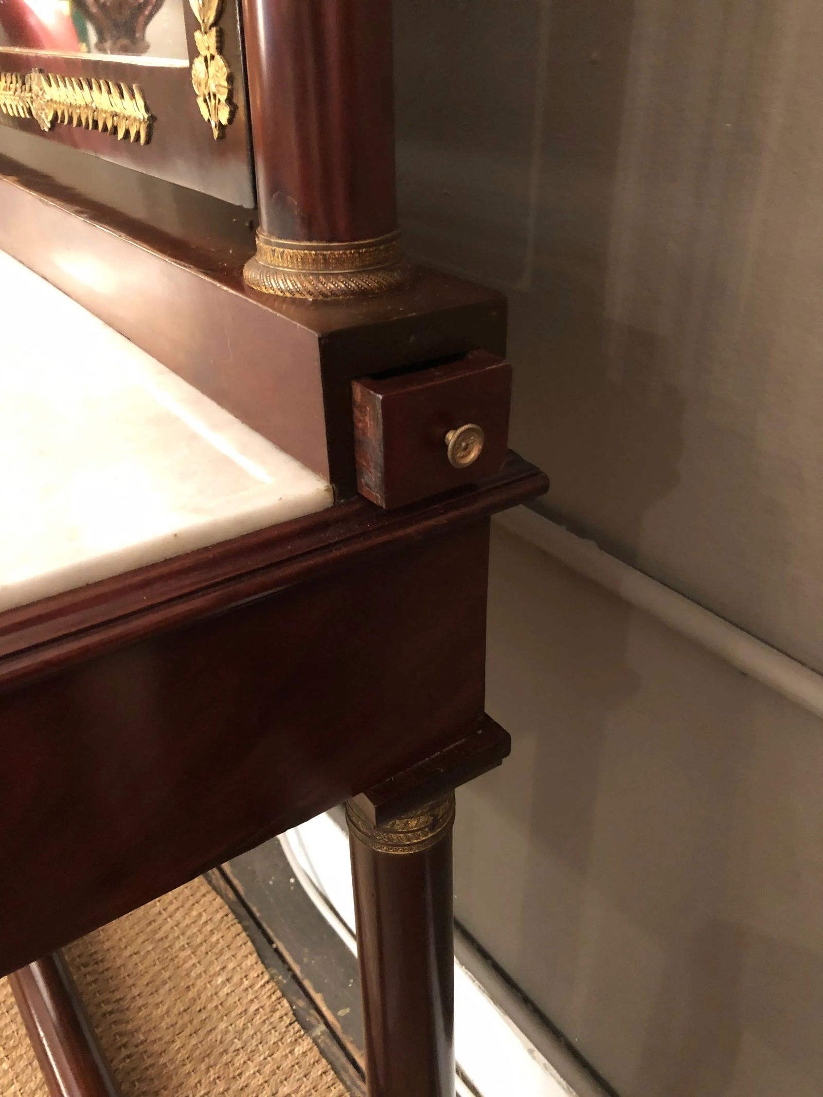 Federal Mahogany and Marble Vanity With Bronze Details - 12
