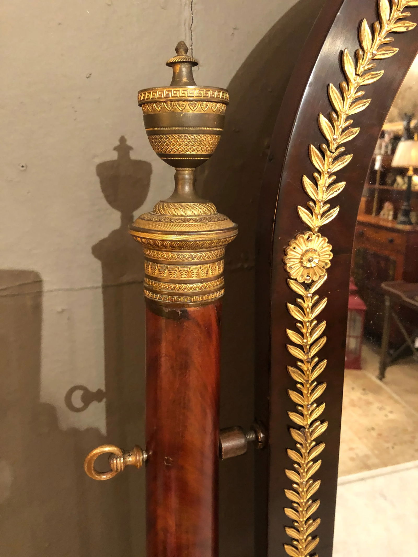 Federal Mahogany and Marble Vanity With Bronze Details - 3
