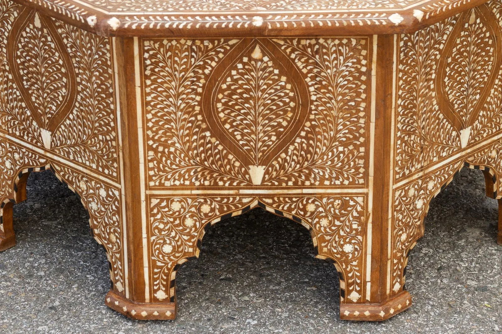 Octagonal Anglo-Indian Inlaid Coffee Table - 4