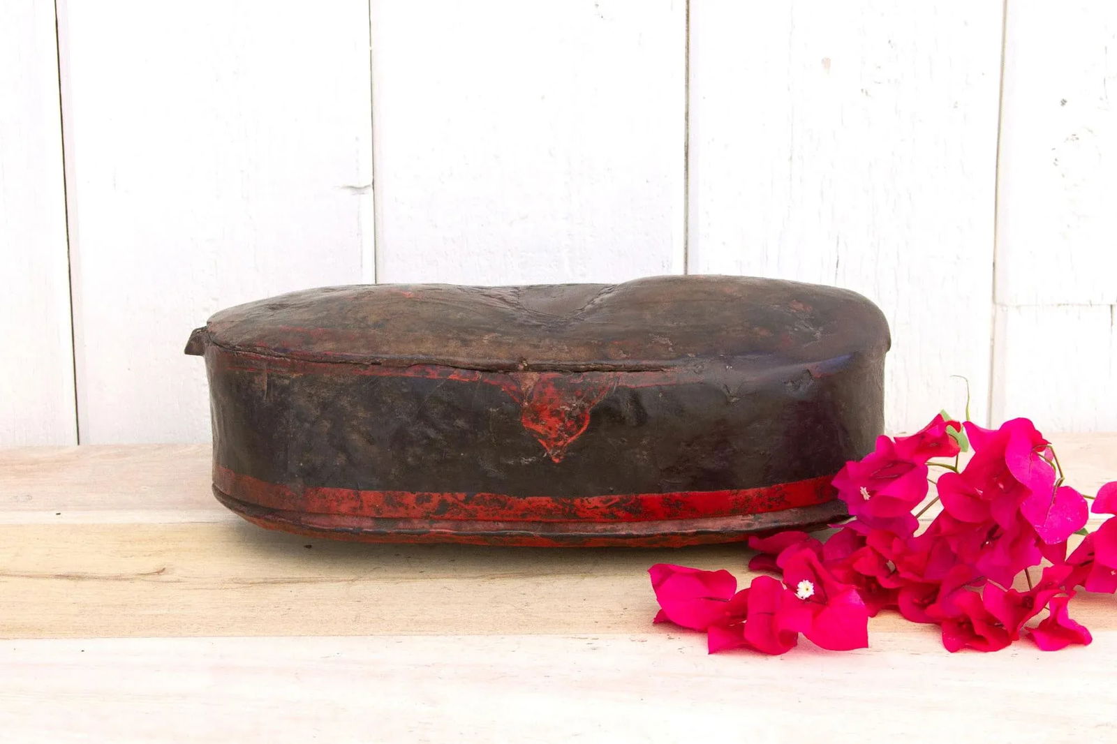 Rare Lacuquered Burmese Leather Box - 2