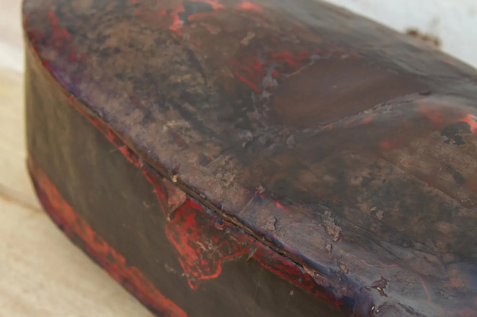 Rare Lacuquered Burmese Leather Box - 7