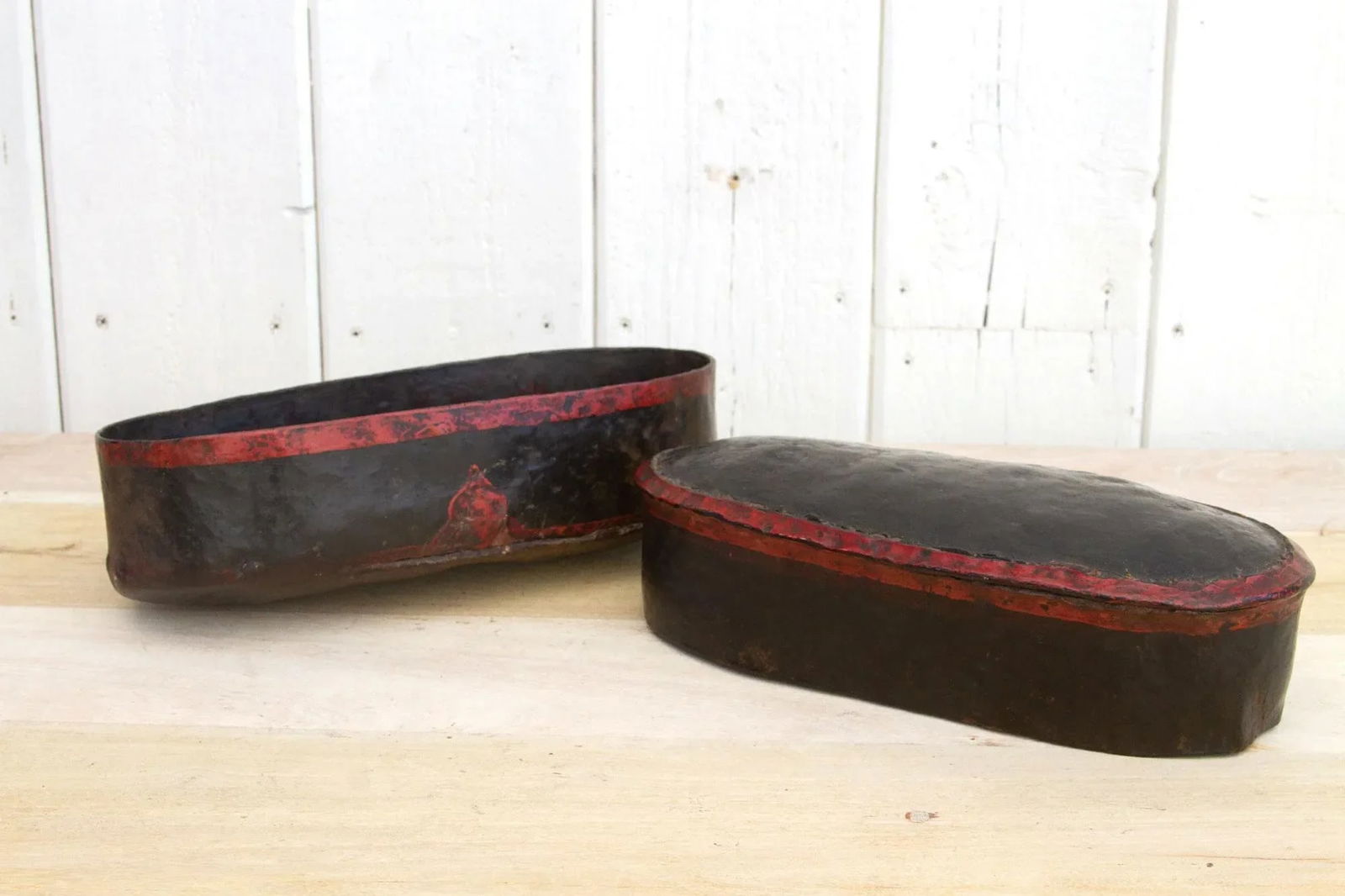 Rare Lacuquered Burmese Leather Box - 8